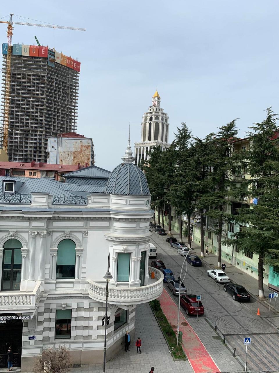 იყიდება ბინა ძველ ბათუმში